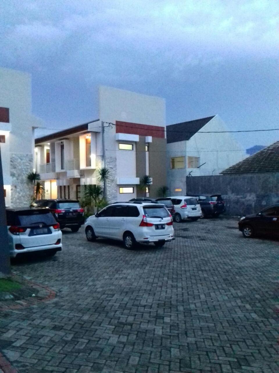 Villa Town House Batu Batu  Luaran gambar